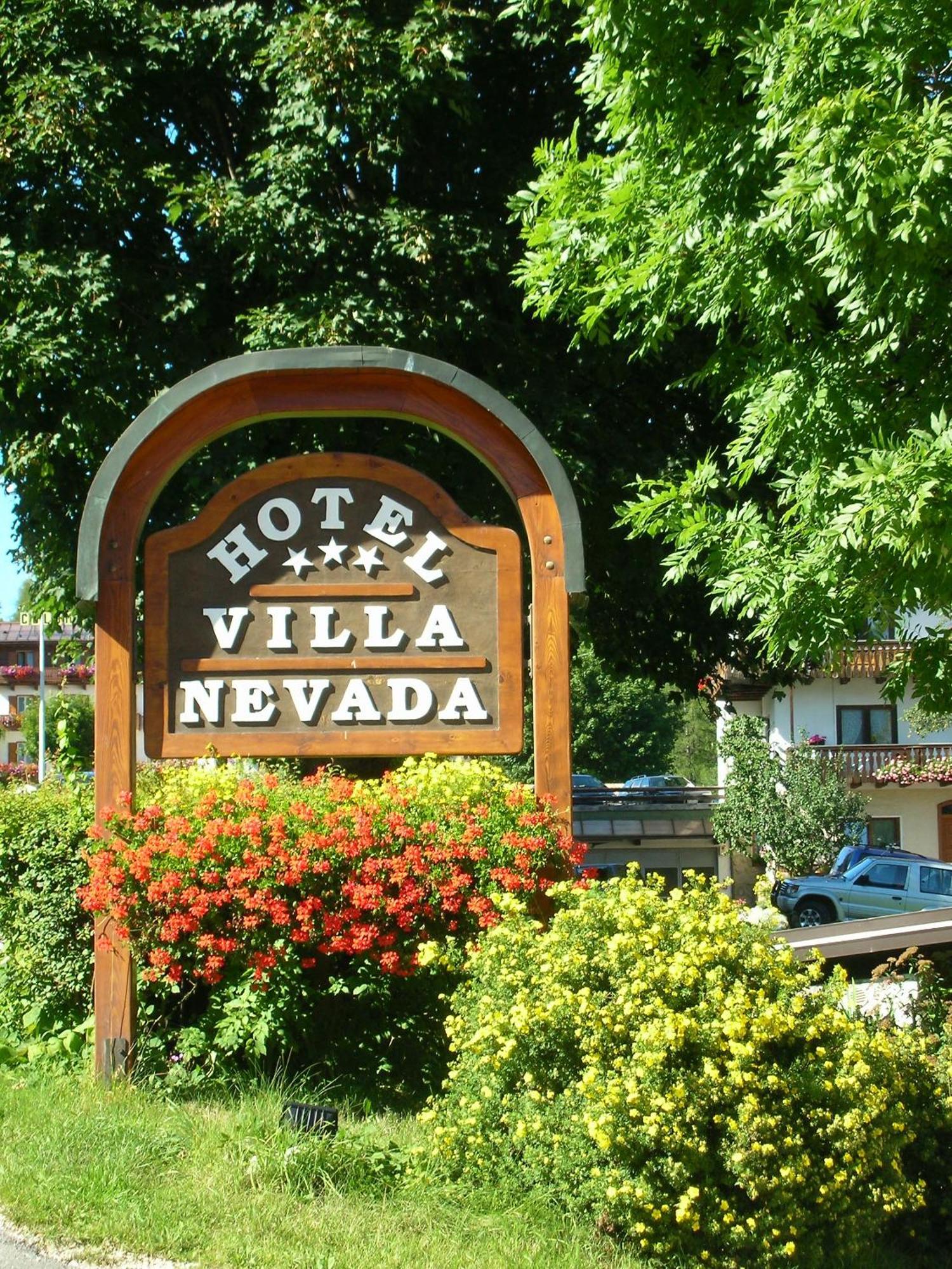 Hotel Villa Nevada Cortina d'Ampezzo Buitenkant foto