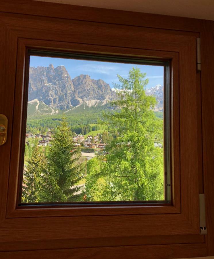 Hotel Villa Nevada Cortina d'Ampezzo Buitenkant foto